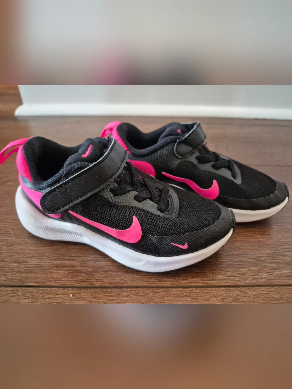 Nike Revolution 7 Black/Pink Girl's Shoes Sneakers Sz 9c FB7690-002